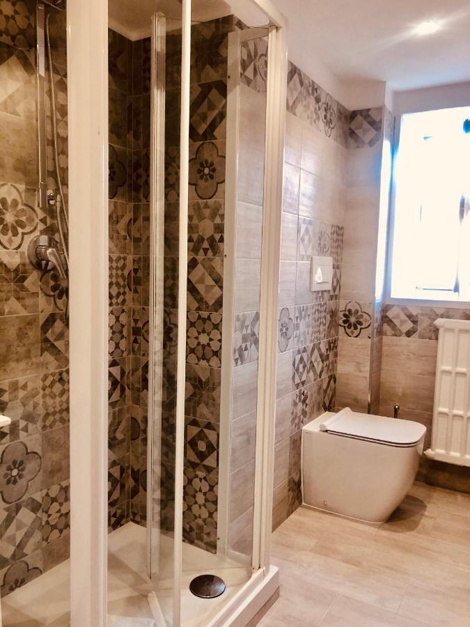 Heart Of Rome Vatican Deluxe New Apartment 1Gb Wifi Luaran gambar