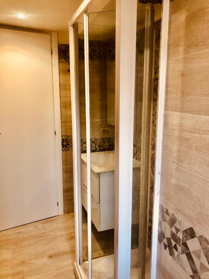Heart Of Rome Vatican Deluxe New Apartment 1Gb Wifi Luaran gambar