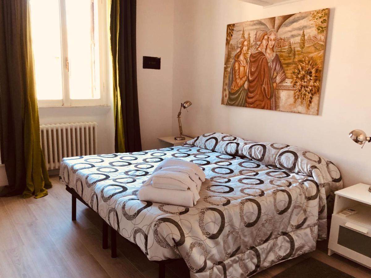 Heart Of Rome Vatican Deluxe New Apartment 1Gb Wifi Luaran gambar